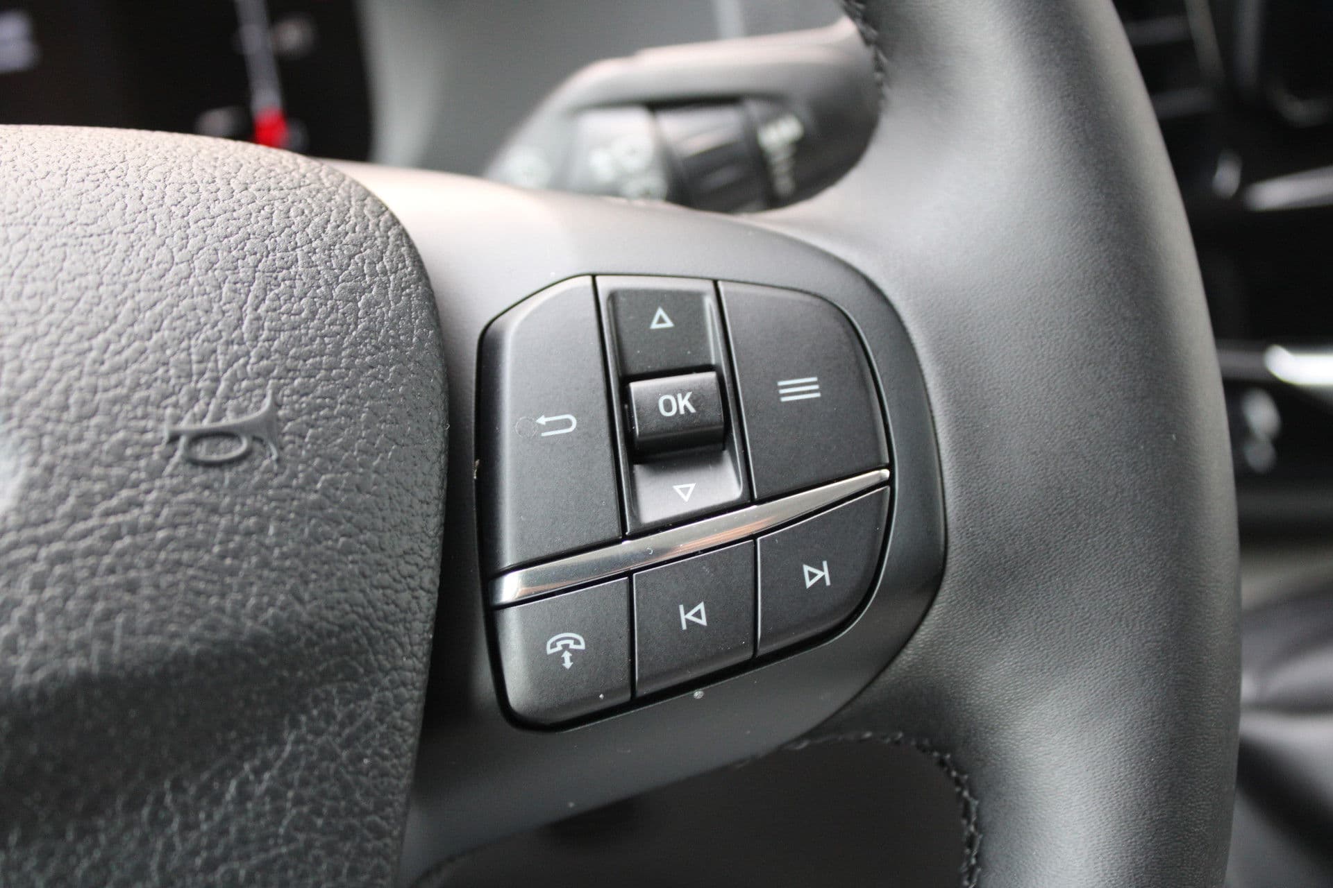 Ford Transit 350 2.0 TDCI L2H2 Trend 165pk - Facelift - 2x Schuifdeur - Adaptive Cruise - Navigatie - Blind Spot - 360 Camera - Stoel - Stuurverwarming - Rijklaar thumbnail 16