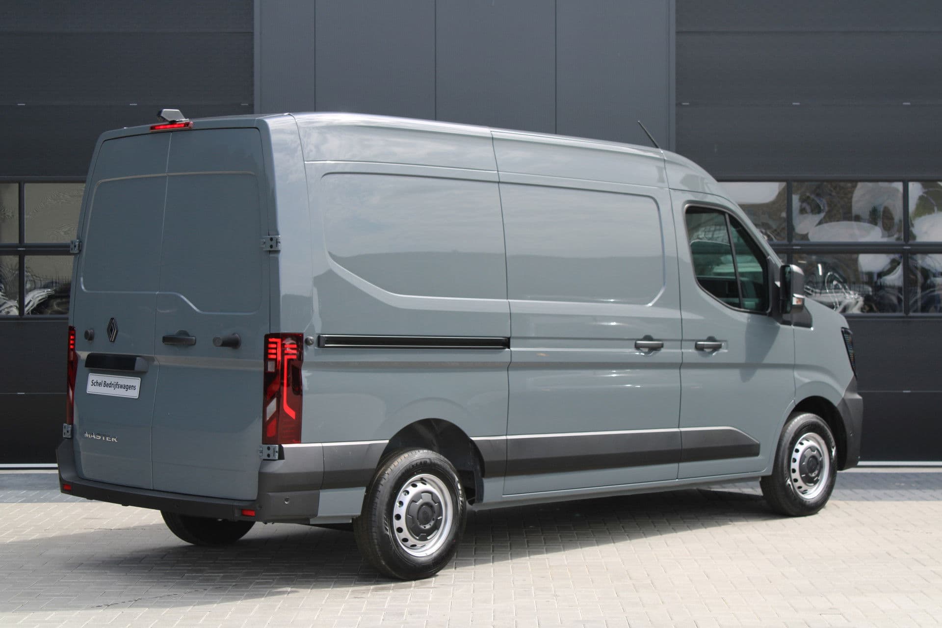 Renault Master T35 2.0 dCi 170pk L2H2 Extra - Navigatie - Camera - 270 gr deuren - Parkeersensoren - Draadloos laden - Rijklaar thumbnail 5