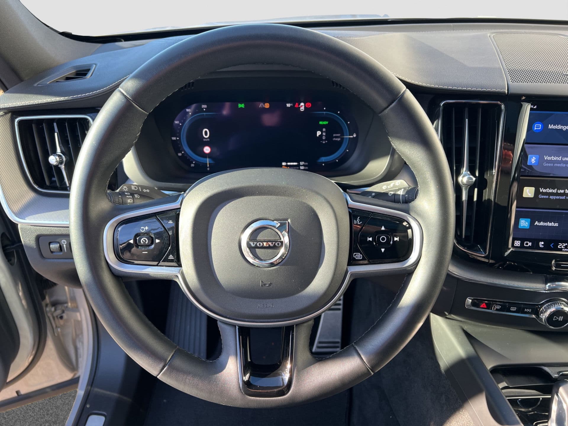 Volvo XC60 2.0 Recharge T8 AWD R-Design | Pano | Trekhaak | H&K | Adaptive | thumbnail 5