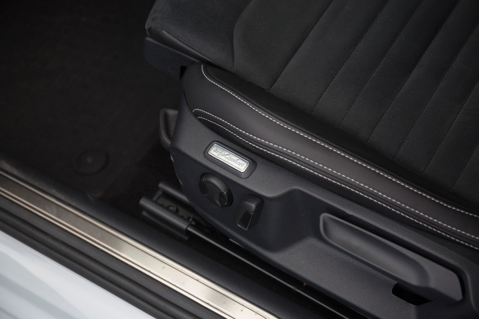 Volkswagen Passat Variant 1.4 TSI PHEV GTE Business , Adaptive cruise, Trekhaak, Carplay, Camera, thumbnail 24