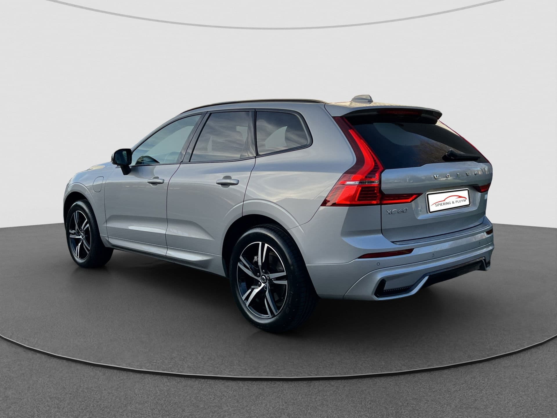 Volvo XC60 2.0 Recharge T8 AWD R-Design | Pano | Trekhaak | H&K | Adaptive | thumbnail 13
