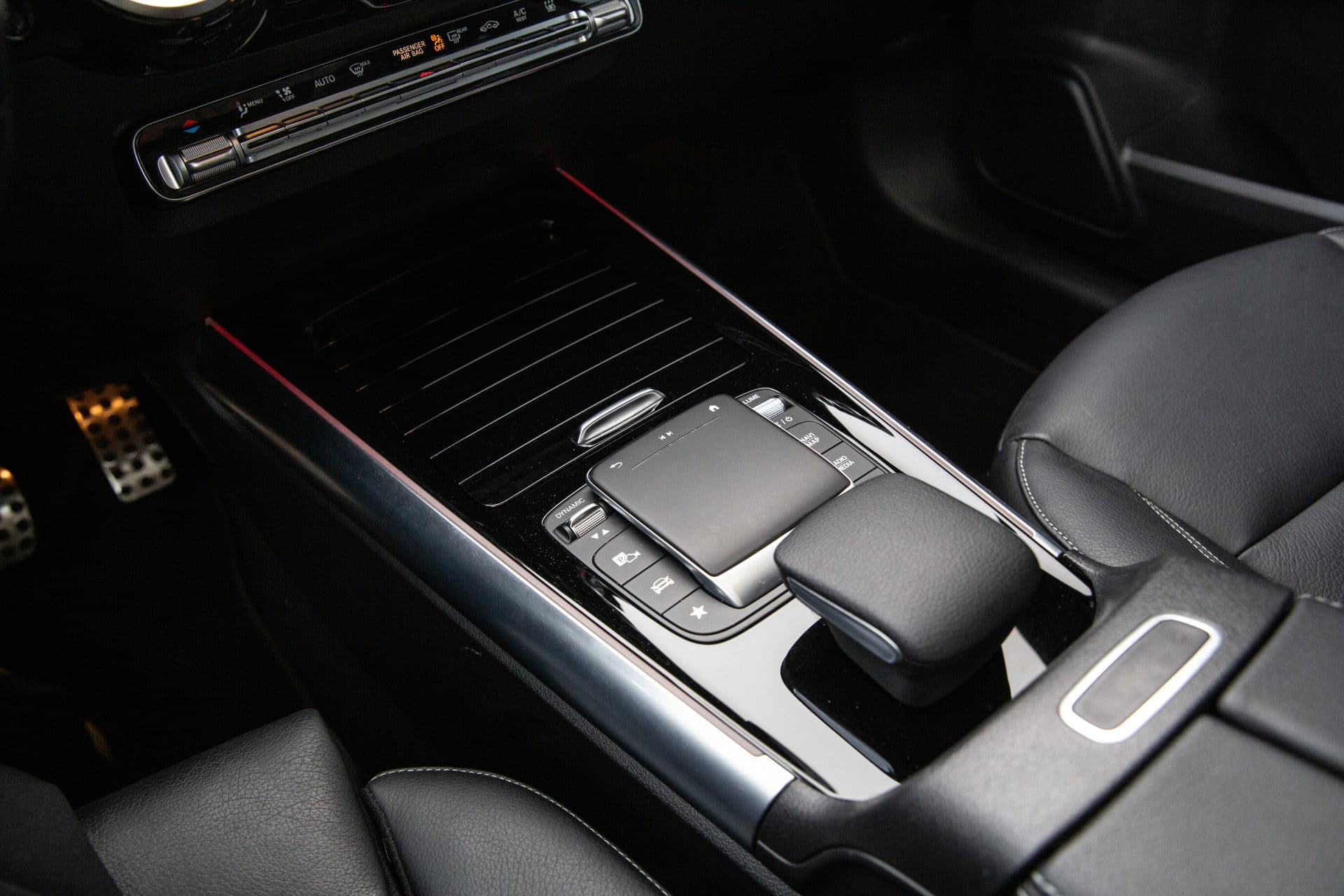 Mercedes-Benz GLA 250 e AMG Line , Panoramadak, Sfeerverlichting, Achteruitrijcamera, thumbnail 13