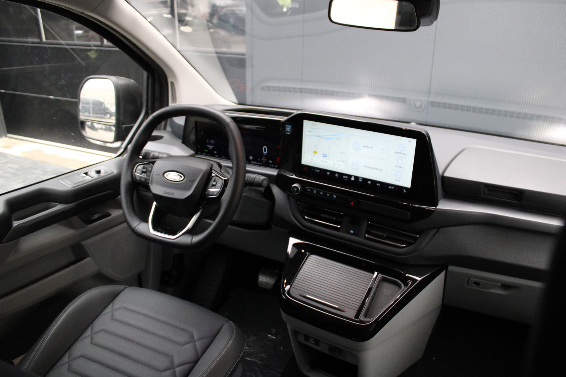 Ford Tourneo Custom 340 2.5 PHEV L2H1 Titanium X 232pk - 2x Schuif - ACC - 360 camera - Leder - Prijs excl. BTW - Rijklaar thumbnail 47