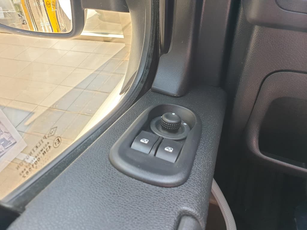 Renault Master 2.3 D AUTOMAAT NAVI AIRCO 45562 KM !! €12.900,- EX. BTW. thumbnail 14