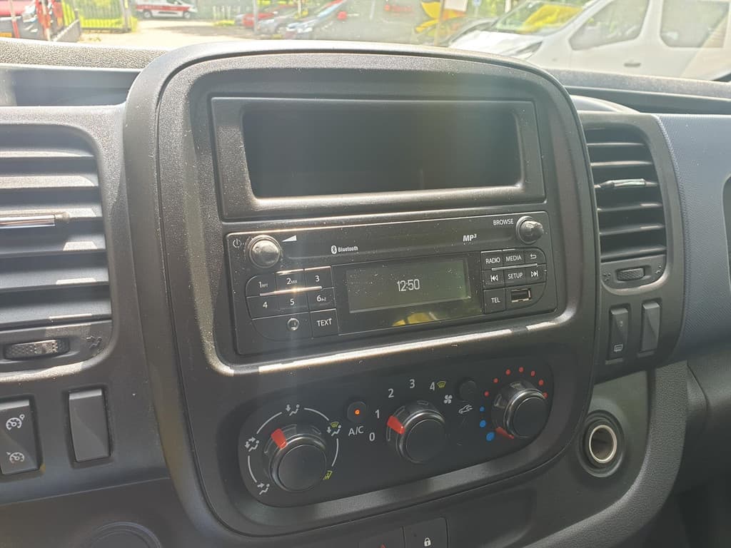 Opel Vivaro 1.6 CDTi DUBB. CAB. L2 145 PK AIRCO €12.900,- EX. BTW thumbnail 12