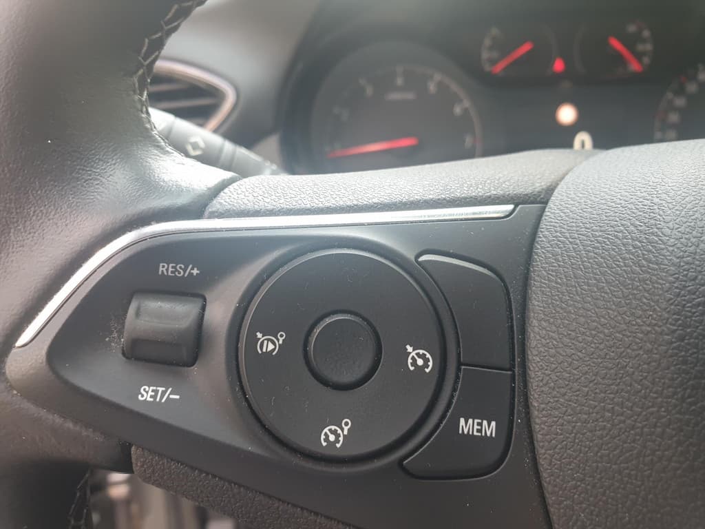 Opel Crossland X 1.2 NAVI, L.M. VELGEN, AIRCO, BLUETOOTH thumbnail 13