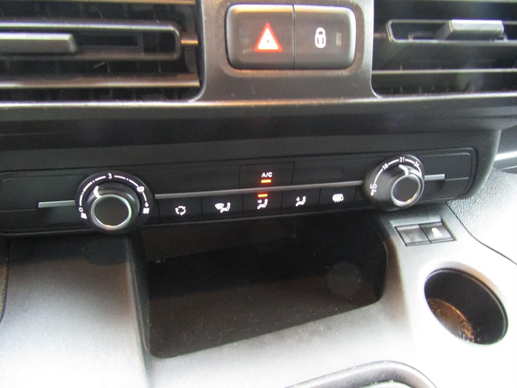 Peugeot Partner 1.6 DIESEL AIRCO ELEK RAMEN €9.900,- EX. BTW thumbnail 13