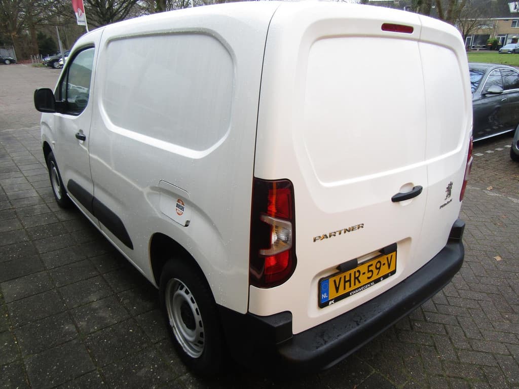 Peugeot Partner 1.6 DIESEL AIRCO ELEK RAMEN €9.900,- EX. BTW thumbnail 4