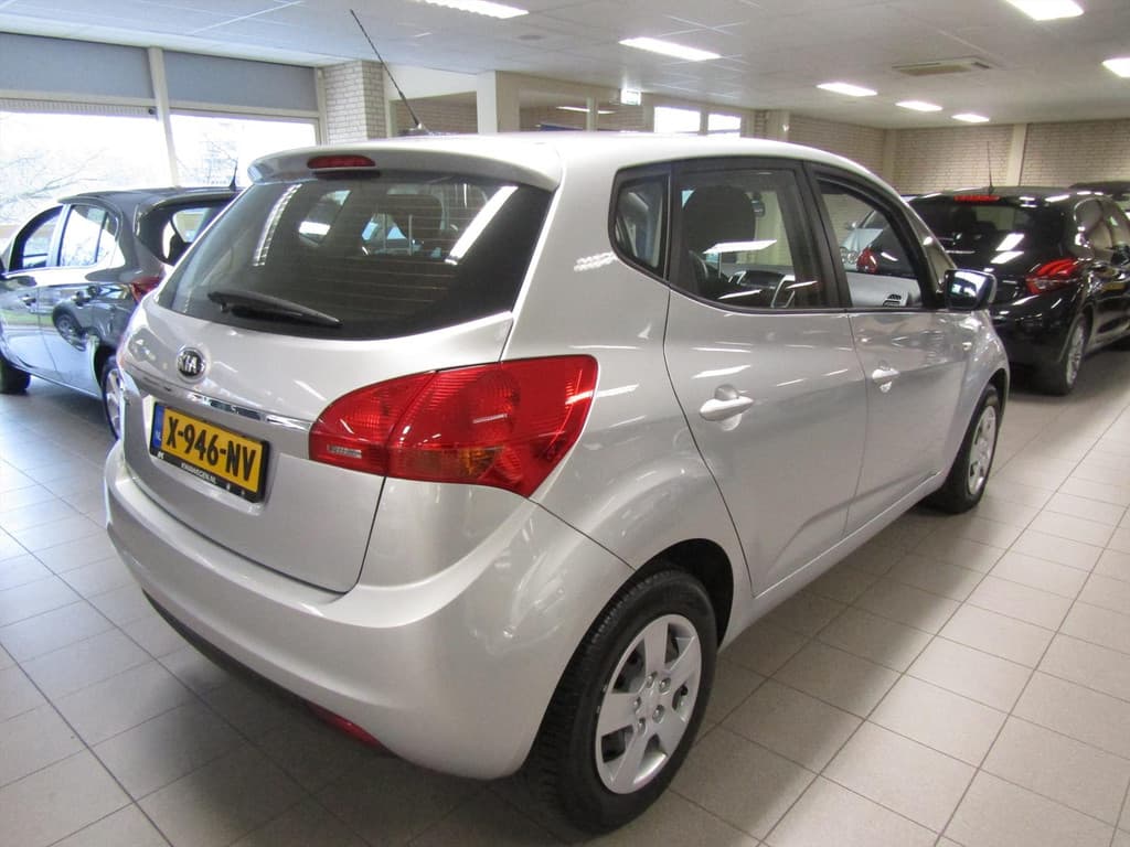 Kia Venga 1.4 MPi 90pk ComfortLine Airco thumbnail 4