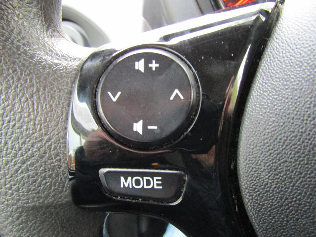 Peugeot 108 1.0 e-VTi 68pk 5D Blue Lease thumbnail 9