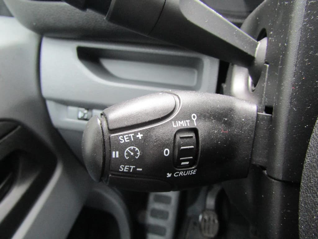 Opel Vivaro 9 PERS.BUS L2 AIRCO, CRUISE C. BLUET. 16 X thumbnail 16