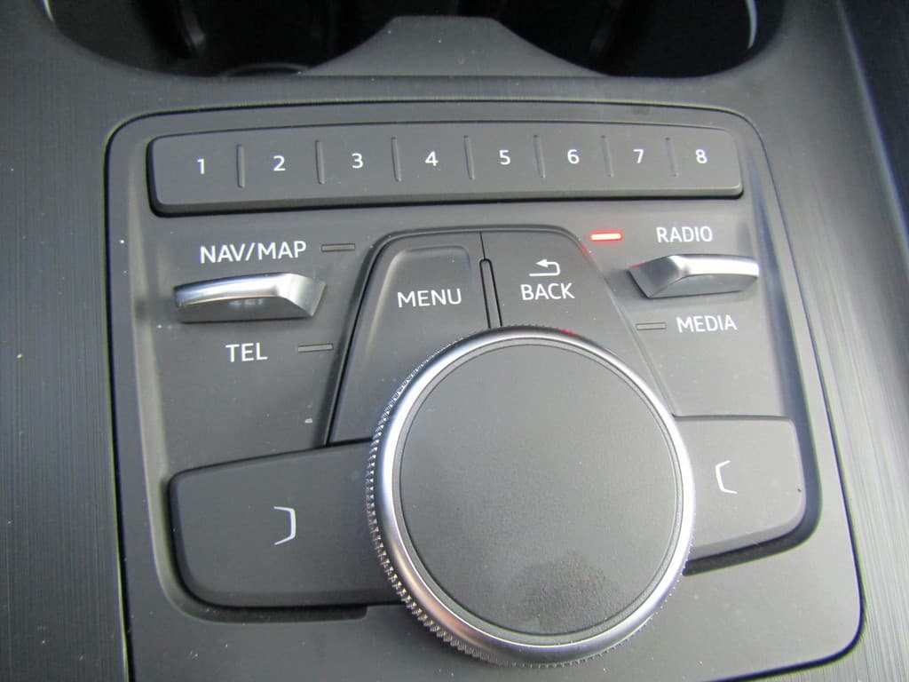 Audi A4 Avant 2.0 TFSI 191 PK AUTOM. NAVI BLUET. ECC thumbnail 18