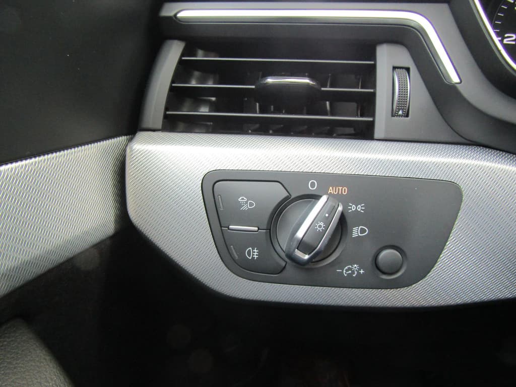 Audi A4 Avant 2.0 TFSI 191 PK AUTOM. NAVI BLUET. ECC thumbnail 26