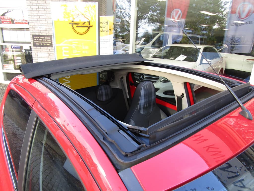 Peugeot 108 1.0 TOP ACTIVE ELEK. DAK BLUET. CAMERA thumbnail 6