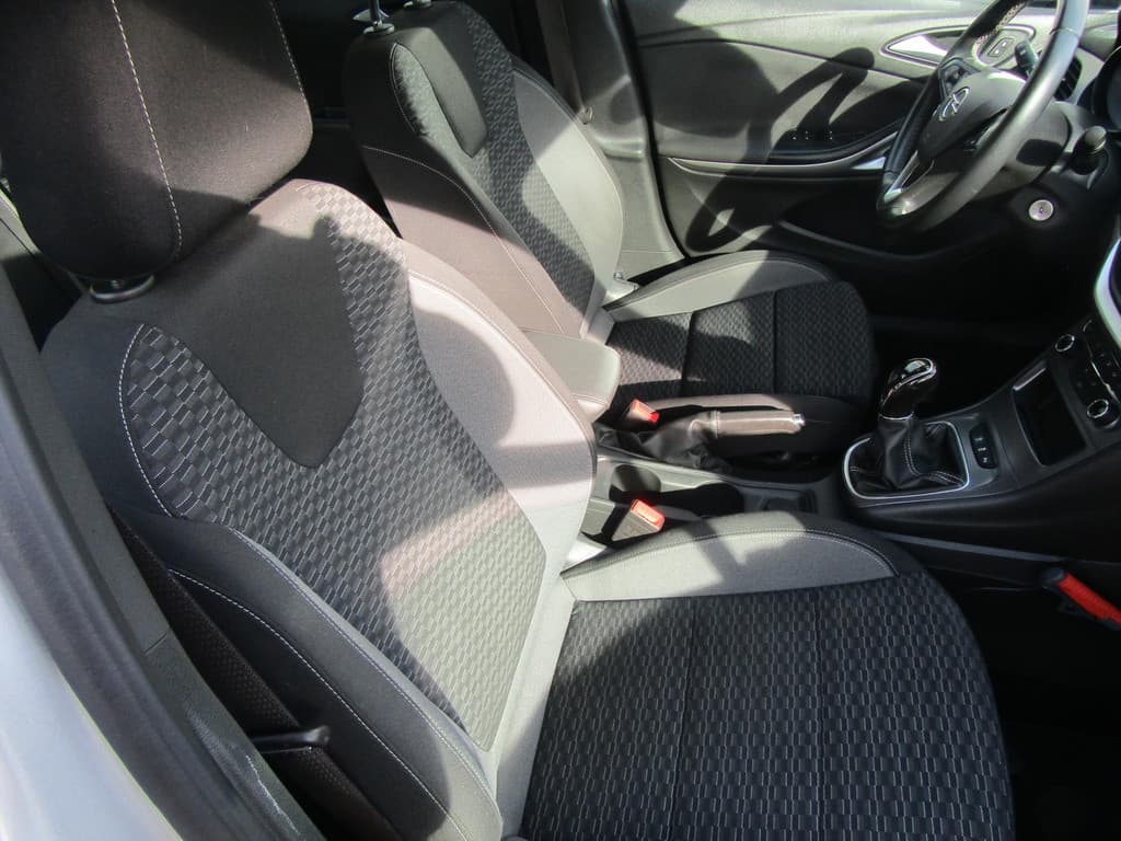 Opel Astra Sports Tourer 1.2 Turbo 110pk NAVIGATIE BLUETOOTH thumbnail 9