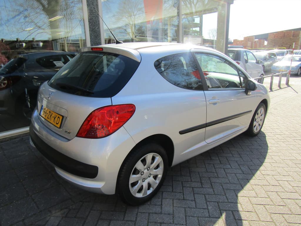 Peugeot 207 1.4 VTI AIRCO L.M. VELGEN thumbnail 3