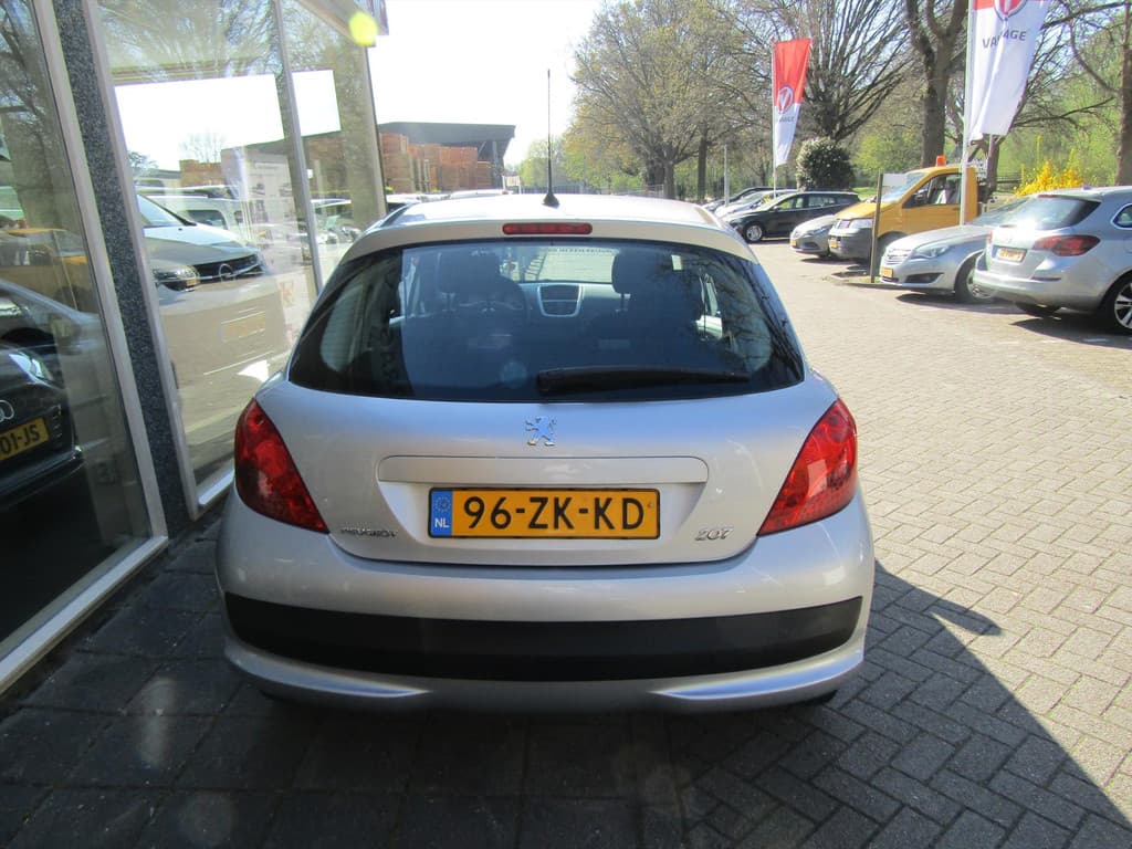 Peugeot 207 1.4 VTI AIRCO L.M. VELGEN thumbnail 4
