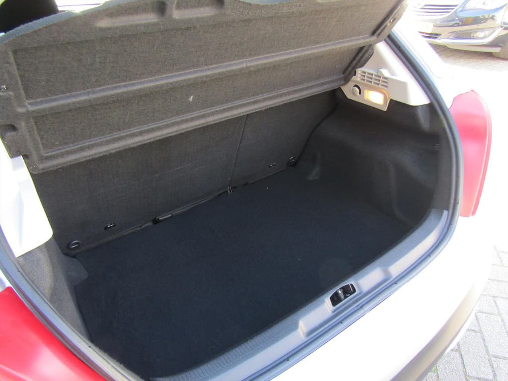 Peugeot 207 1.4 VTI AIRCO L.M. VELGEN thumbnail 9