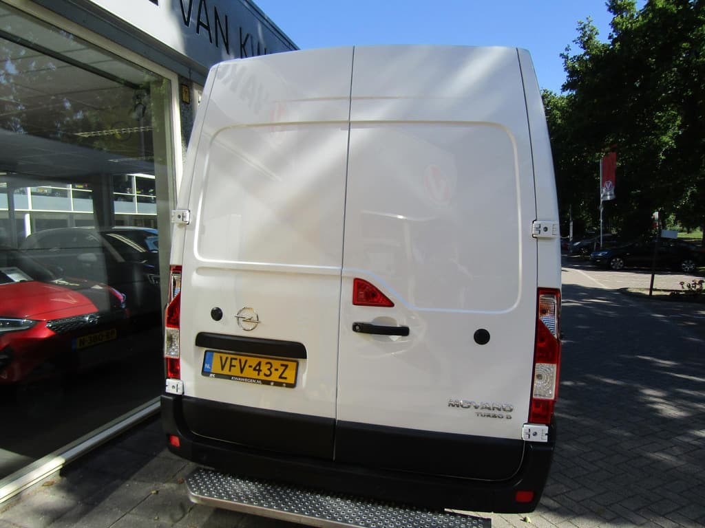 Opel Movano 2.3 CDTi L3H2 NAVI BLUET. EN INRICHTING €14.900,- EX. BTW thumbnail 2