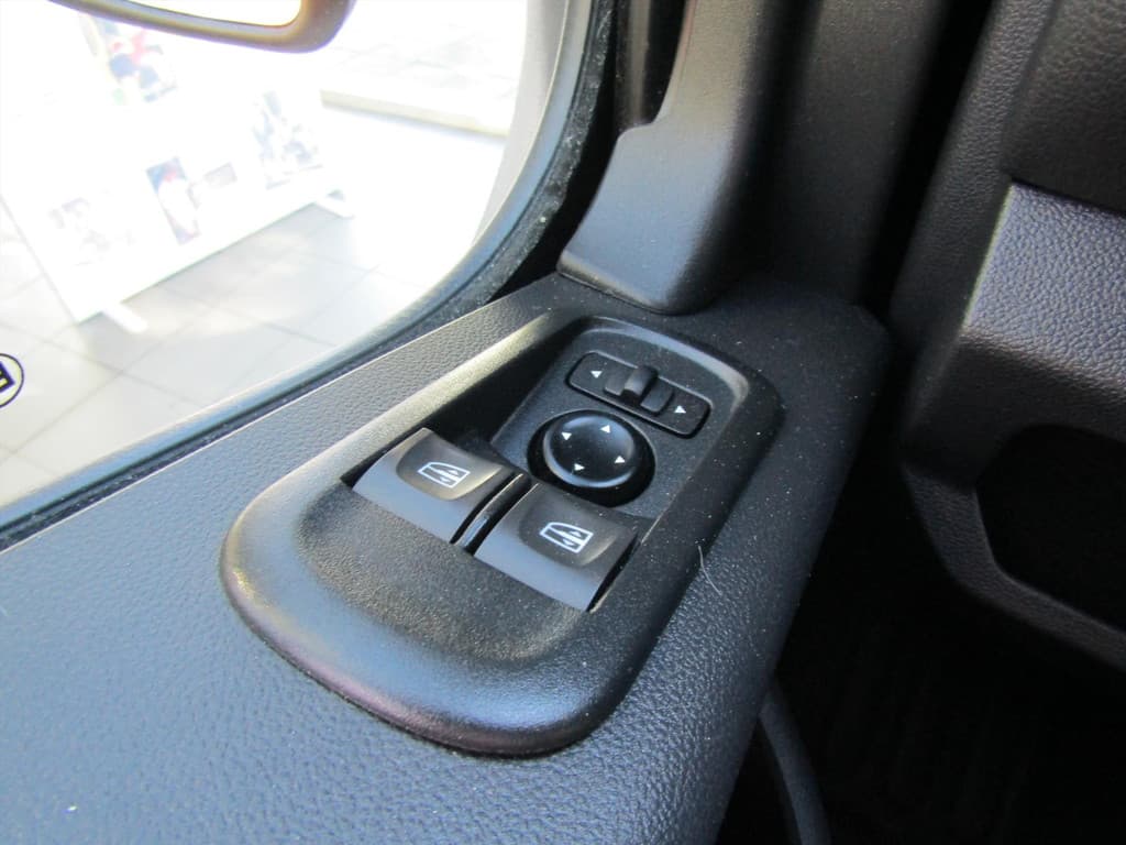 Opel Movano 2.3 CDTi L3H2 NAVI BLUET. EN INRICHTING €14.900,- EX. BTW thumbnail 14