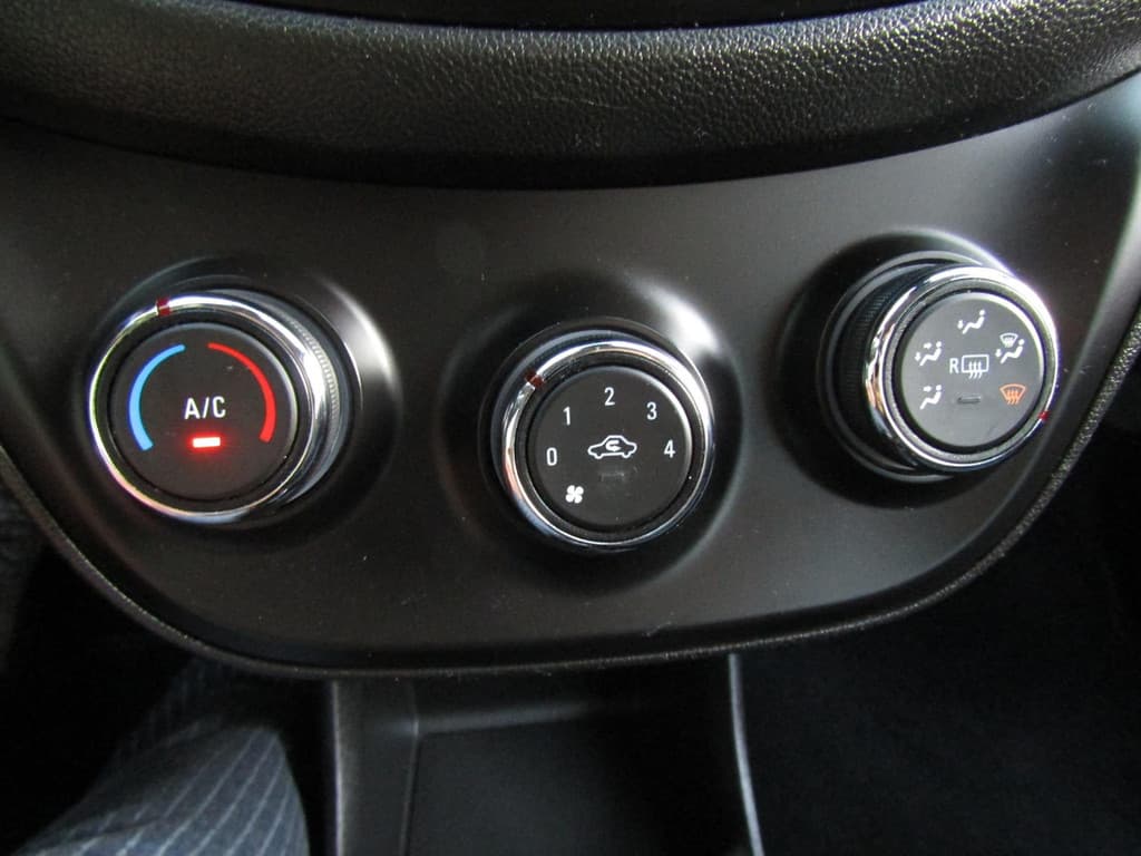 Opel KARL 1.0 ecoFLEX 75pk Edition thumbnail 16