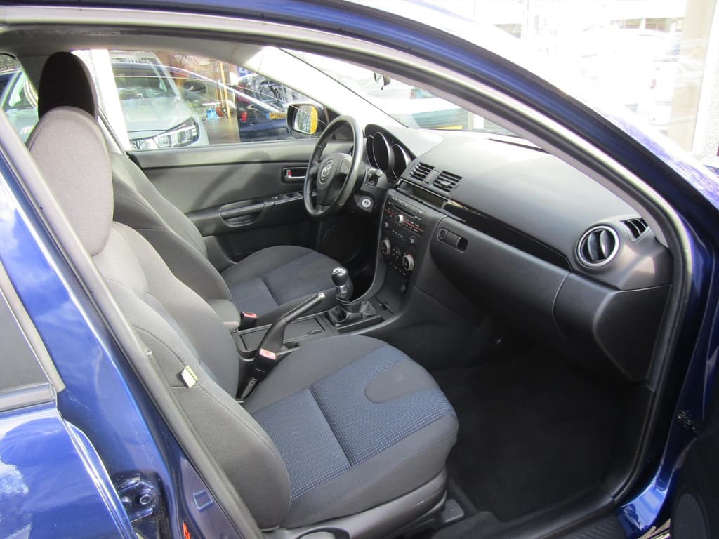 Mazda 3 1.6 SPORT Touring thumbnail 7