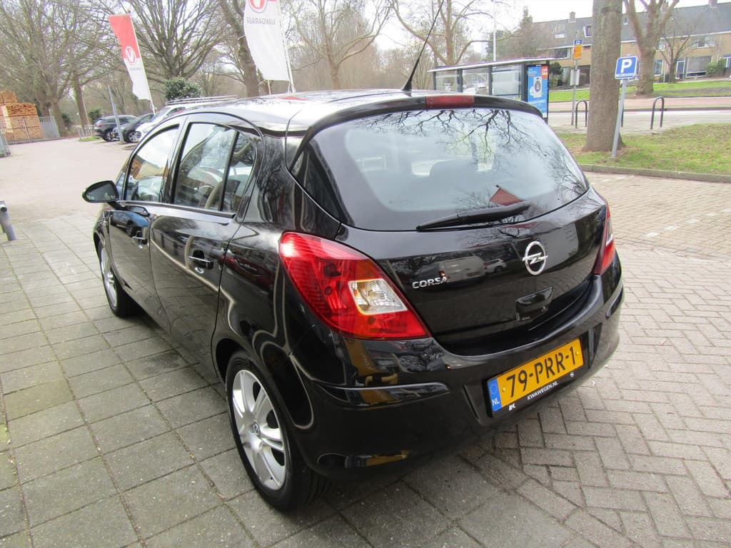 Opel Corsa 1.4 Twinport 100pk 5d Edition thumbnail 4