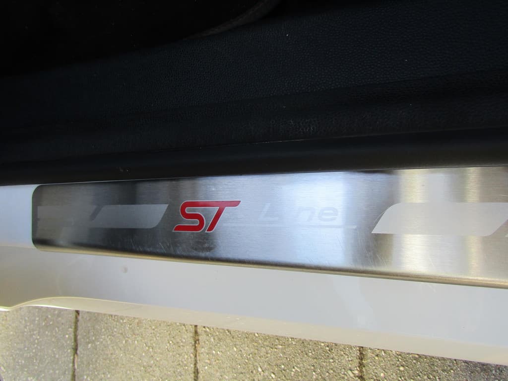 Ford EcoSport 1.0 EcoBoost 125pk ST-Line thumbnail 17