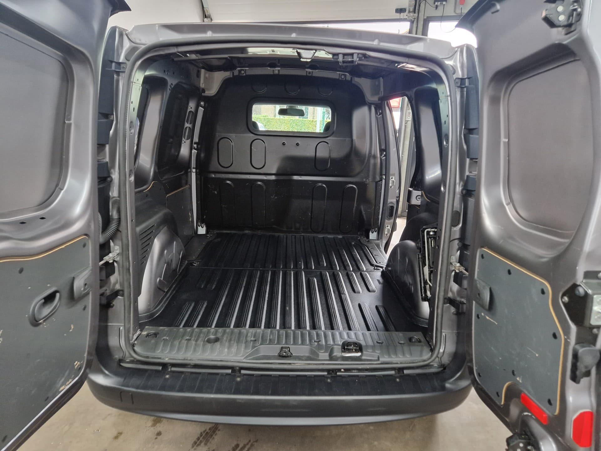 Mercedes-Benz Citan 108 CDI, Navigatie,Cruise control,Airco,Achteruitrij camera,Bluetooth telefoonvorbereiding thumbnail 17