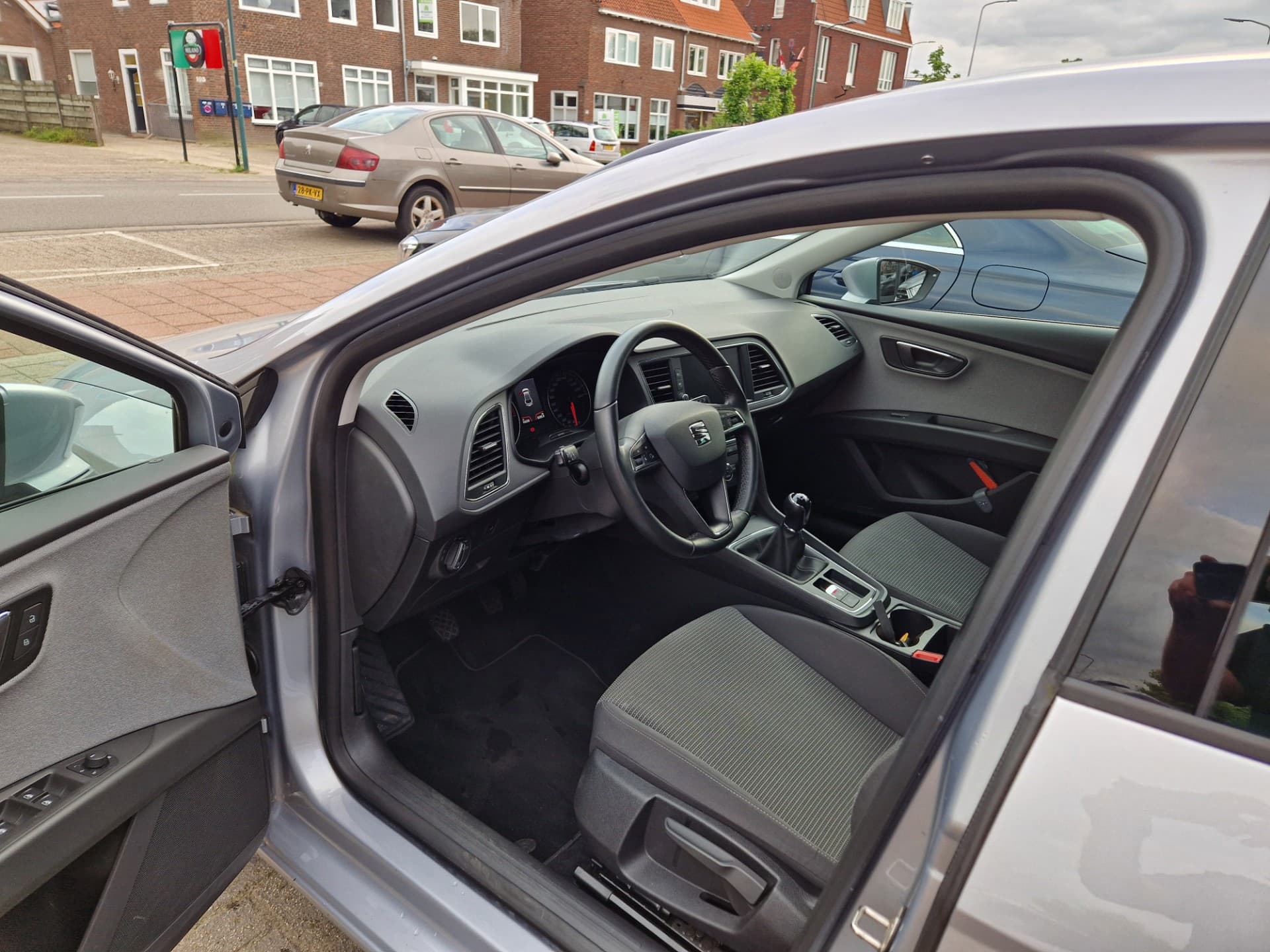 Seat Leon 1.5 TGI Style, Navigatie,Apple Car Play,L.M.Velgen,Parkeersensoren thumbnail 16