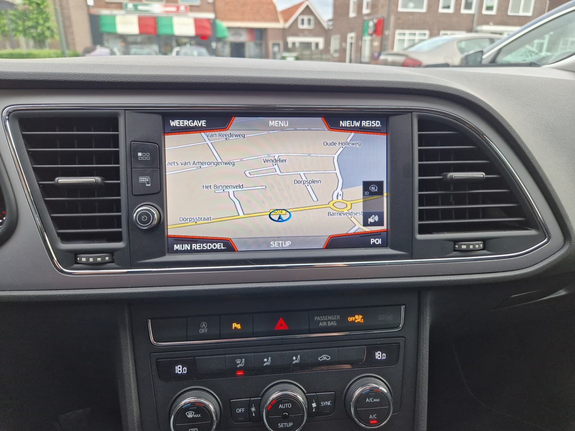 Seat Leon 1.5 TGI Style, Navigatie,Apple Car Play,L.M.Velgen,Parkeersensoren thumbnail 7