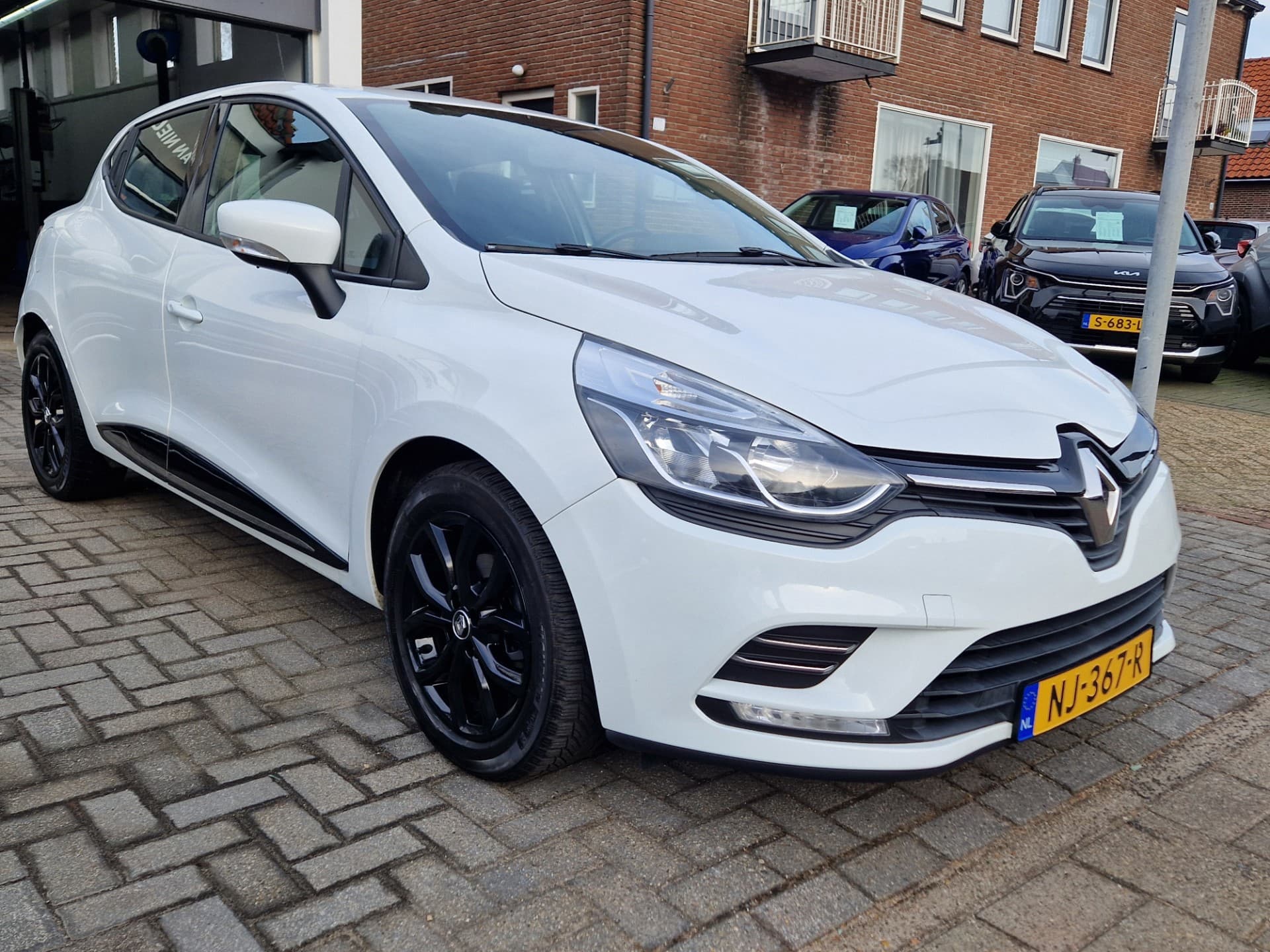 Renault Clio 1.2 TCe Zen automaat,Navigatie,Airco,Cruise control,L.M. Velgen thumbnail 3