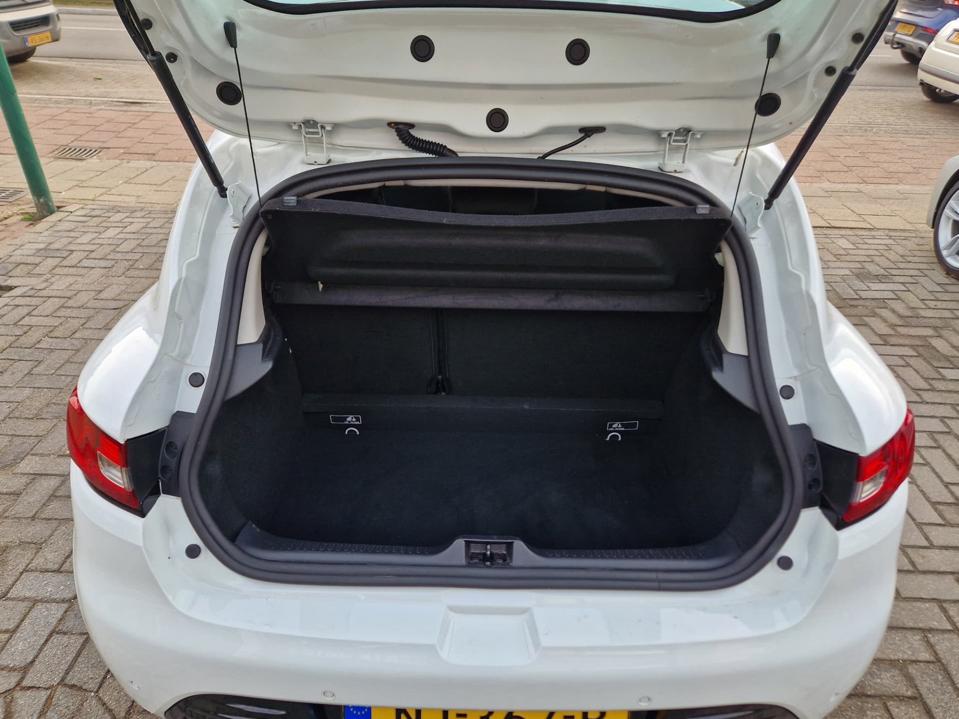 Renault Clio 1.2 TCe Zen automaat,Navigatie,Airco,Cruise control,L.M. Velgen thumbnail 17