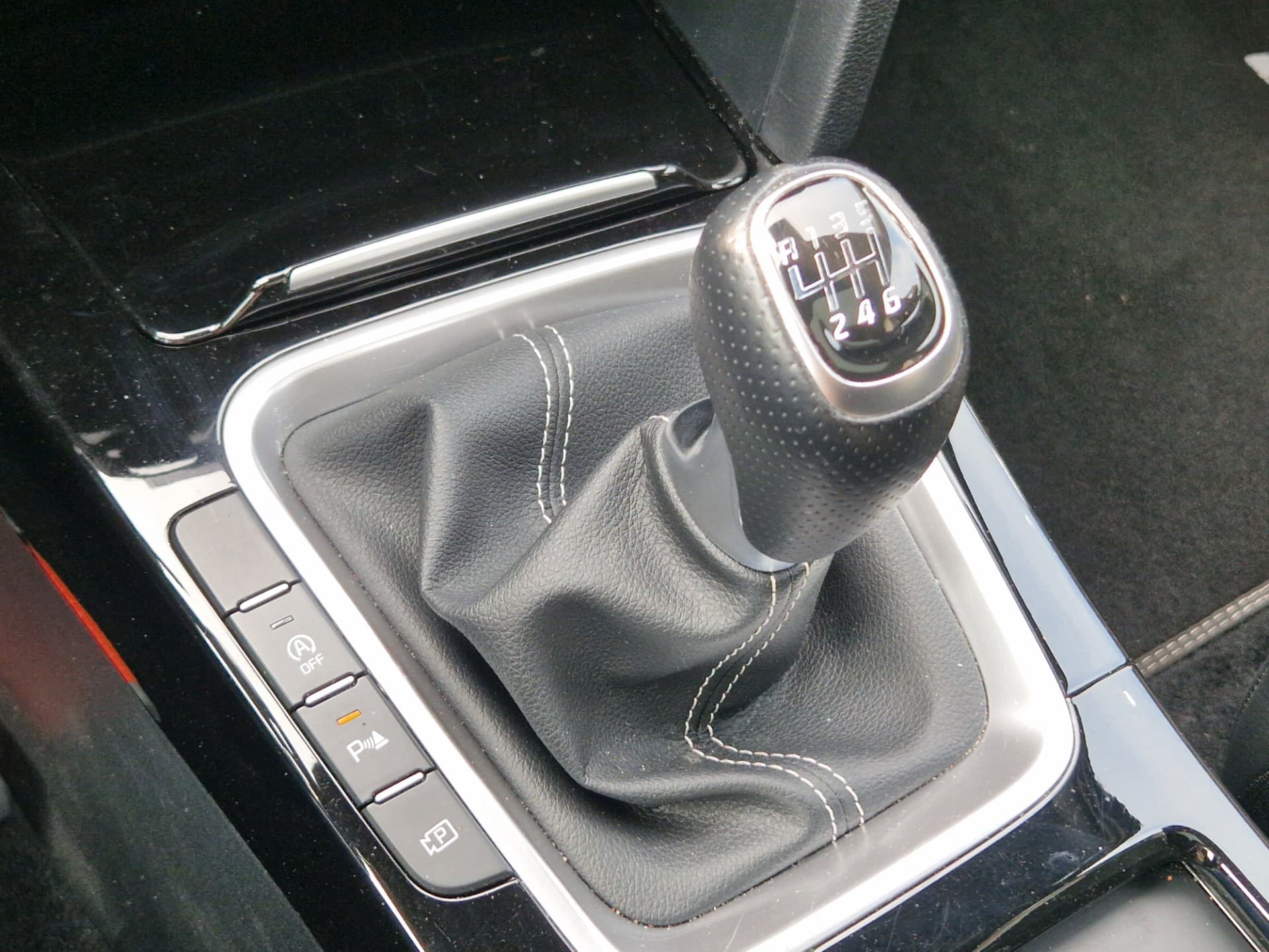 Kia Ceed 1.0 T-GDi GT-Line, Panoramadak,Stoel/stuurverwarming,Apple carplay/ Android auto, Dodehoeksensor thumbnail 32