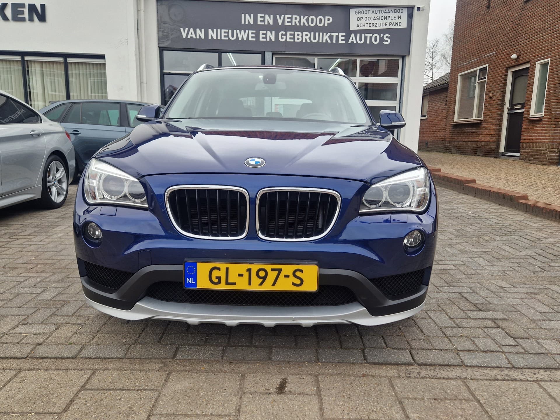 BMW X1 SDrive20i Executive, Trekhaak,Navigatie,L.M.Velgen,Climate control thumbnail 2