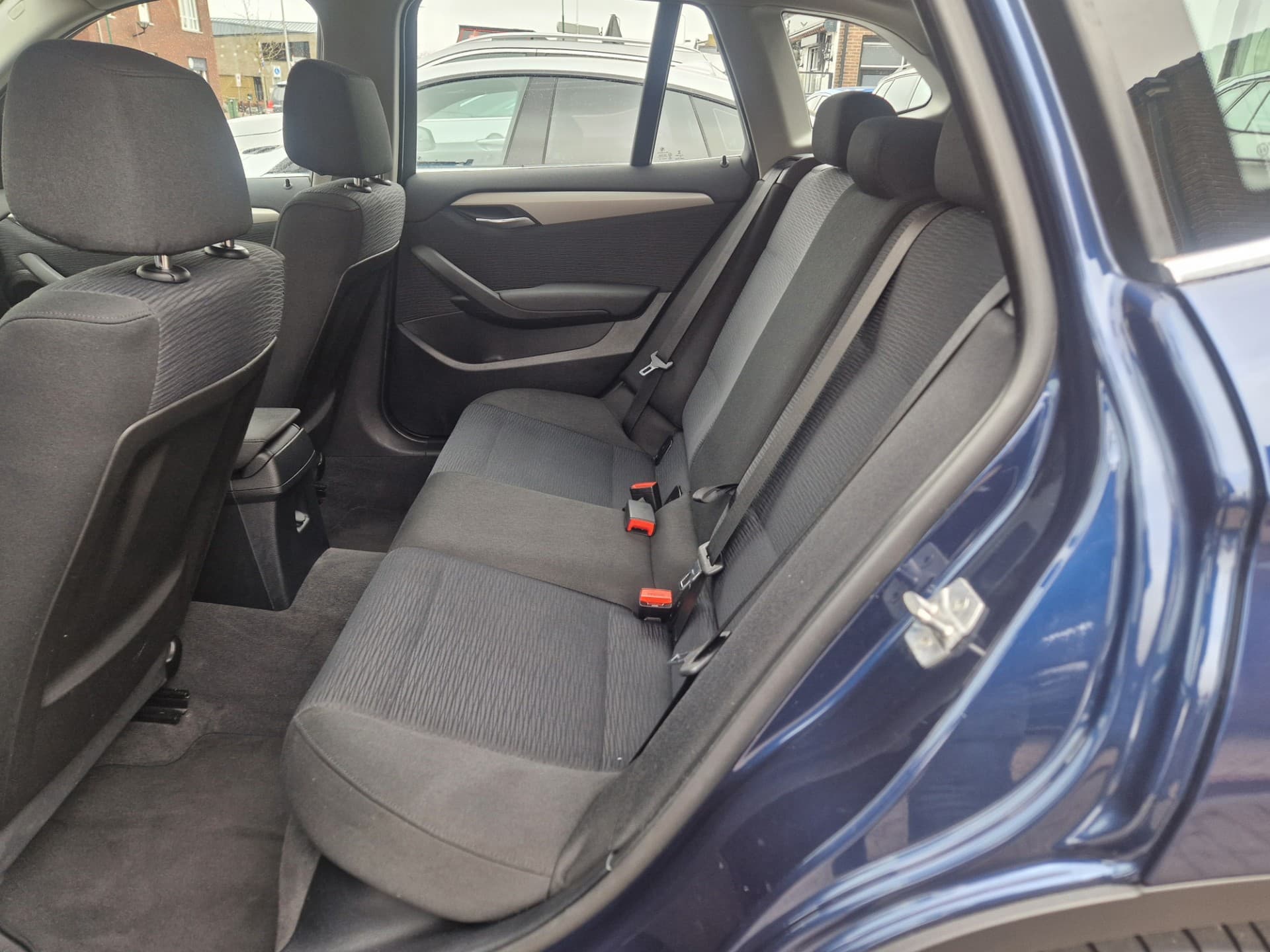 BMW X1 SDrive20i Executive, Trekhaak,Navigatie,L.M.Velgen,Climate control thumbnail 21