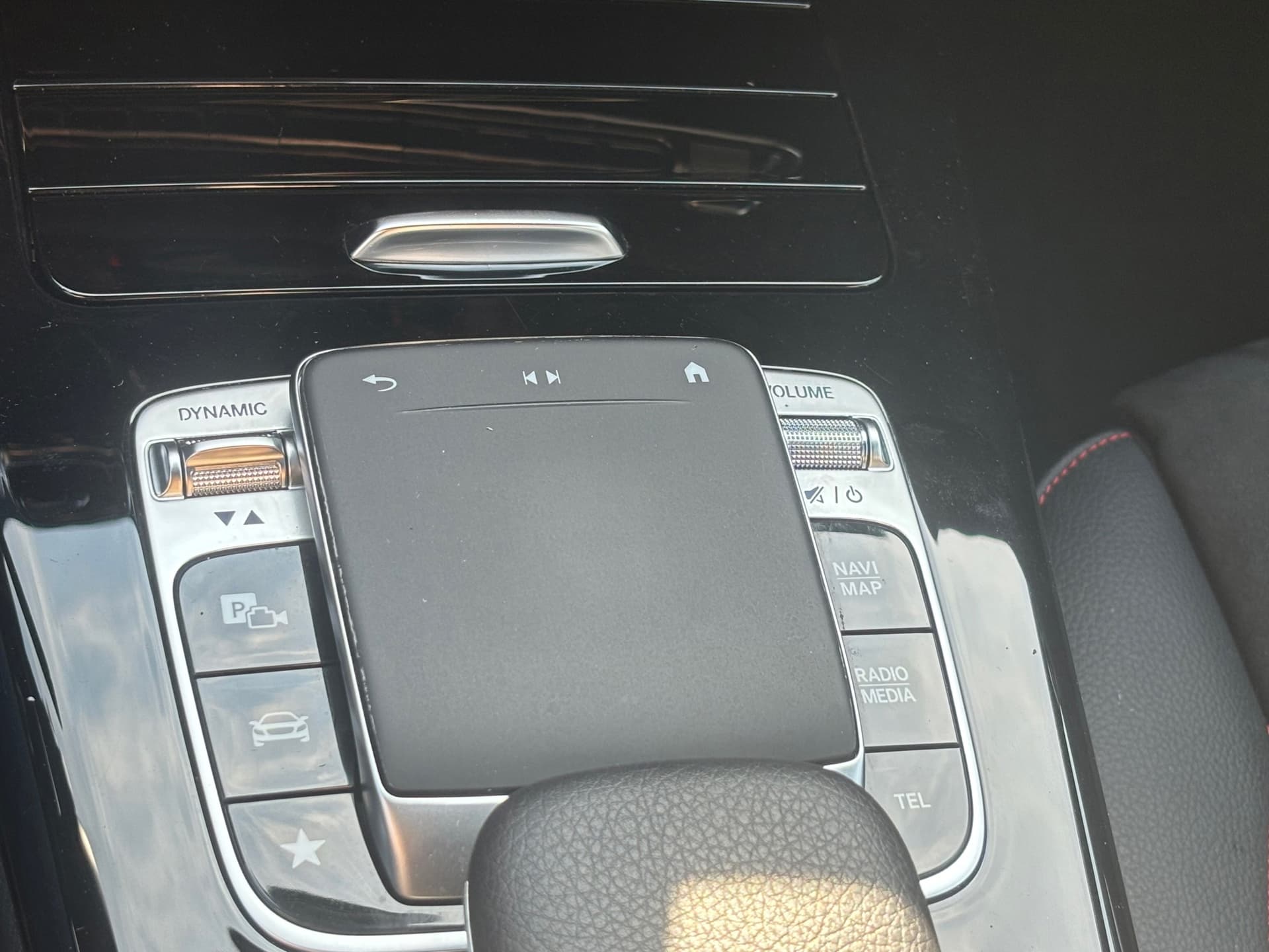 Mercedes-Benz A-klasse 180 Business Solution AMG,Camera, Elek. trekhaak,Stoelverwarming,Apple carplay/ Android auto,Navigatie thumbnail 15