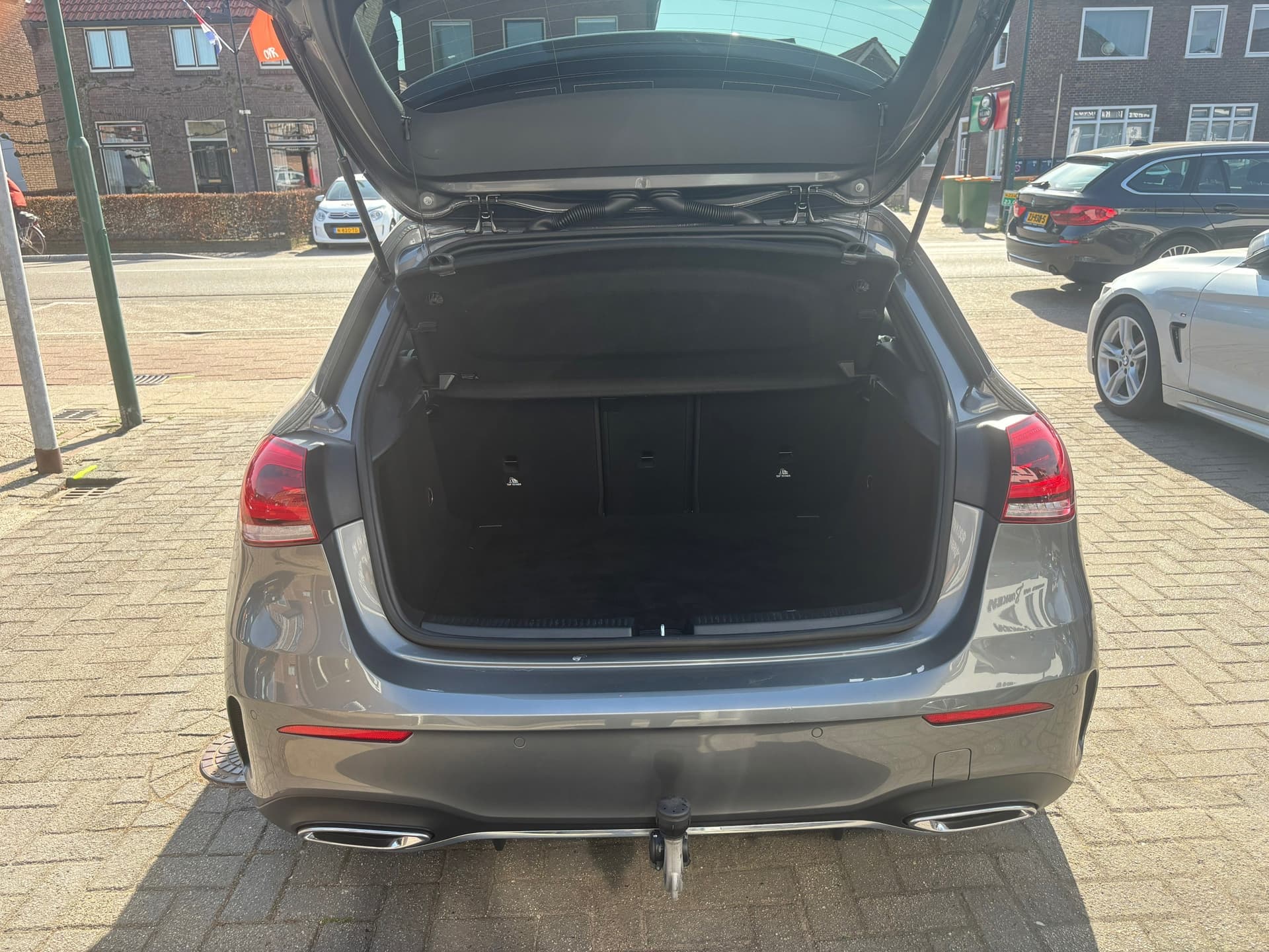 Mercedes-Benz A-klasse 180 Business Solution AMG,Camera, Elek. trekhaak,Stoelverwarming,Apple carplay/ Android auto,Navigatie thumbnail 10