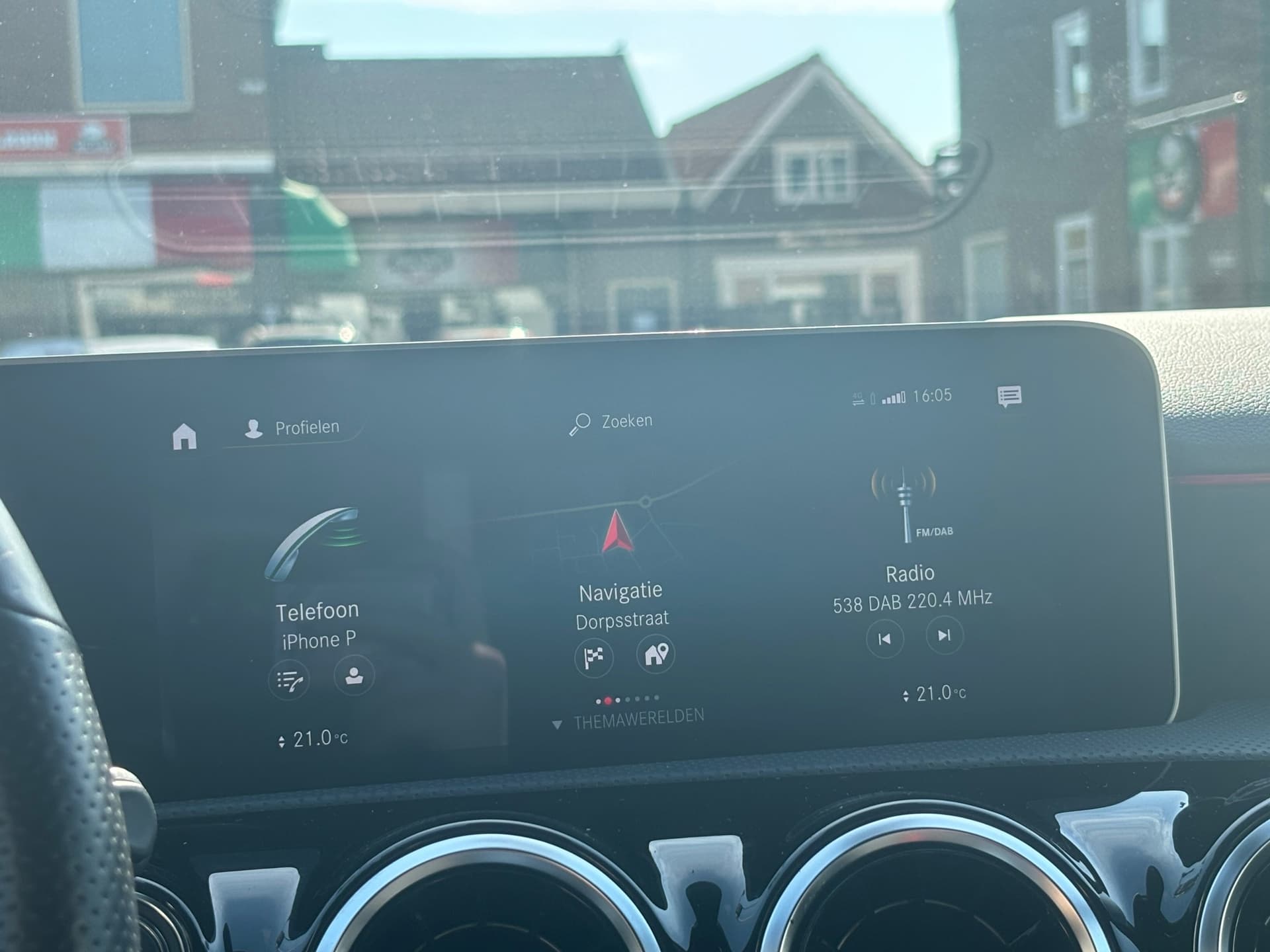 Mercedes-Benz A-klasse 180 Business Solution AMG,Camera, Elek. trekhaak,Stoelverwarming,Apple carplay/ Android auto,Navigatie thumbnail 19
