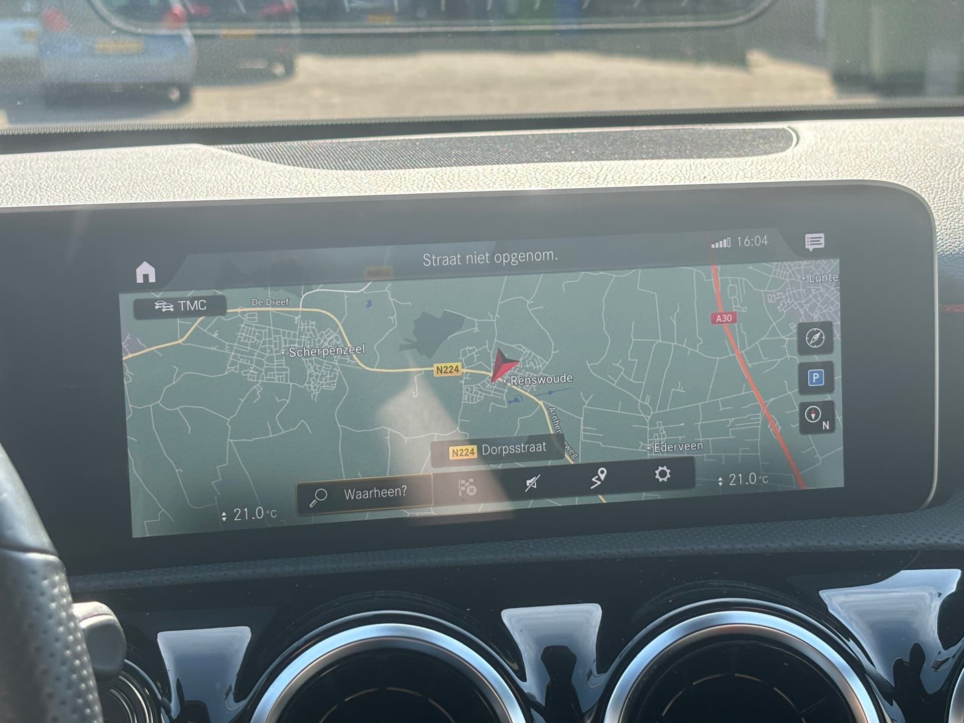 Mercedes-Benz A-klasse 180 Business Solution AMG,Camera, Elek. trekhaak,Stoelverwarming,Apple carplay/ Android auto,Navigatie thumbnail 30