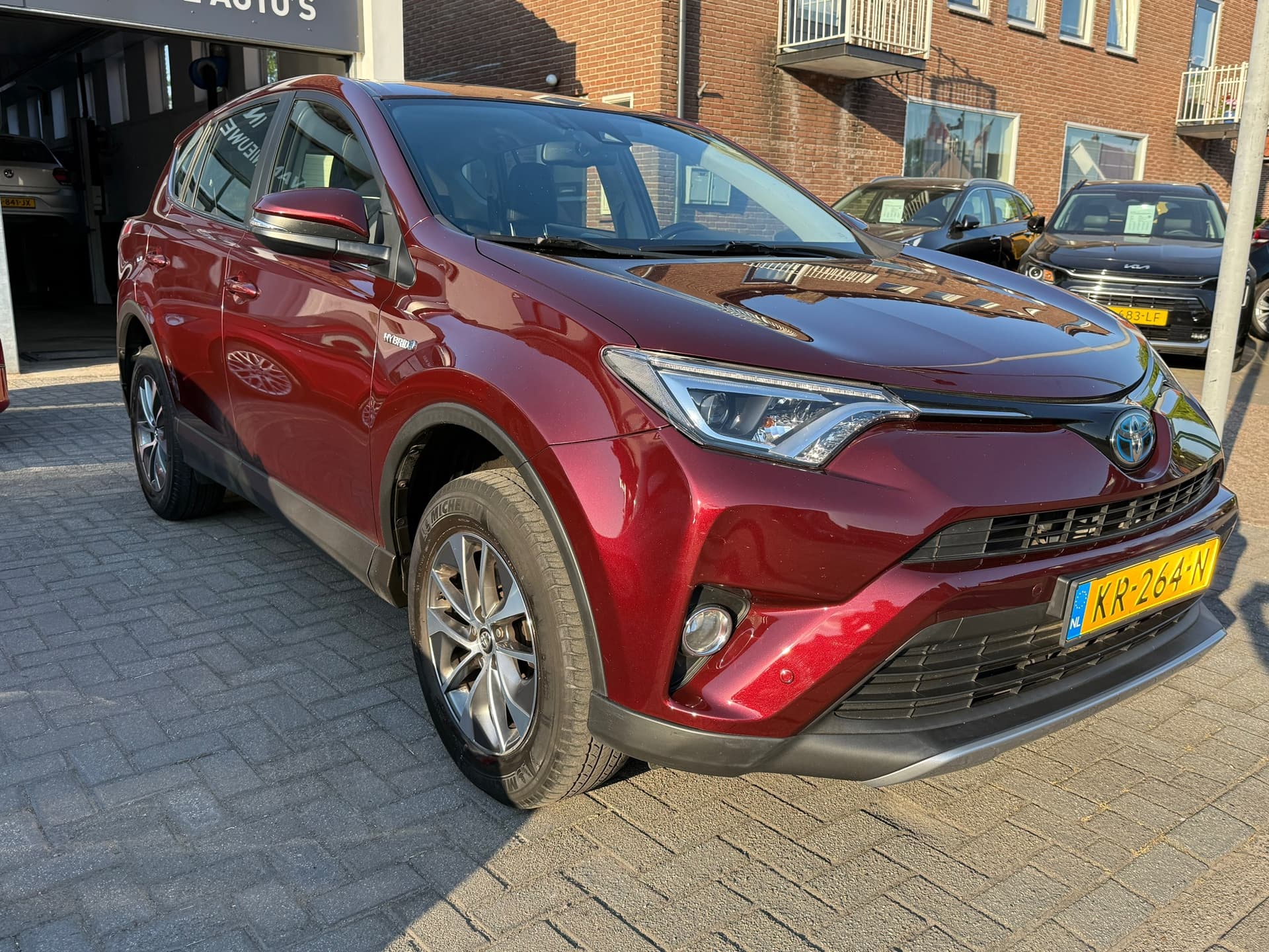 Toyota RAV4 2.5 Hybrid Dynamic, Navigatie,Achteruitrij camera,Parkeersensoren,Climate control thumbnail 3