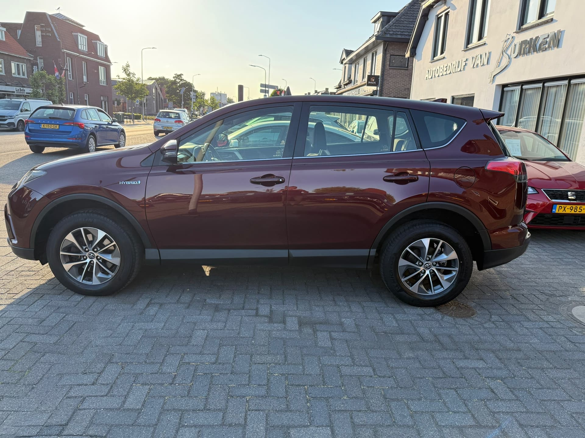 Toyota RAV4 2.5 Hybrid Dynamic, Navigatie,Achteruitrij camera,Parkeersensoren,Climate control thumbnail 4