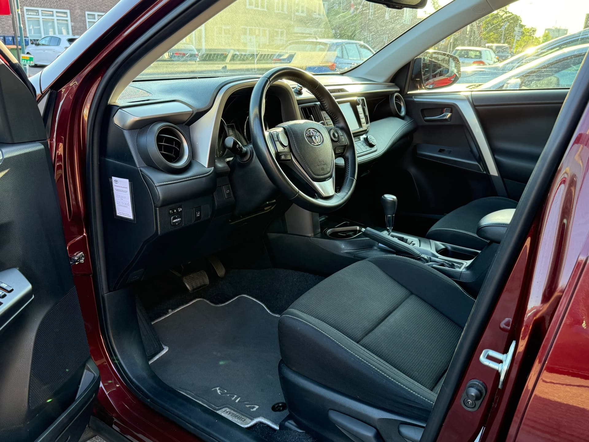 Toyota RAV4 2.5 Hybrid Dynamic, Navigatie,Achteruitrij camera,Parkeersensoren,Climate control thumbnail 10