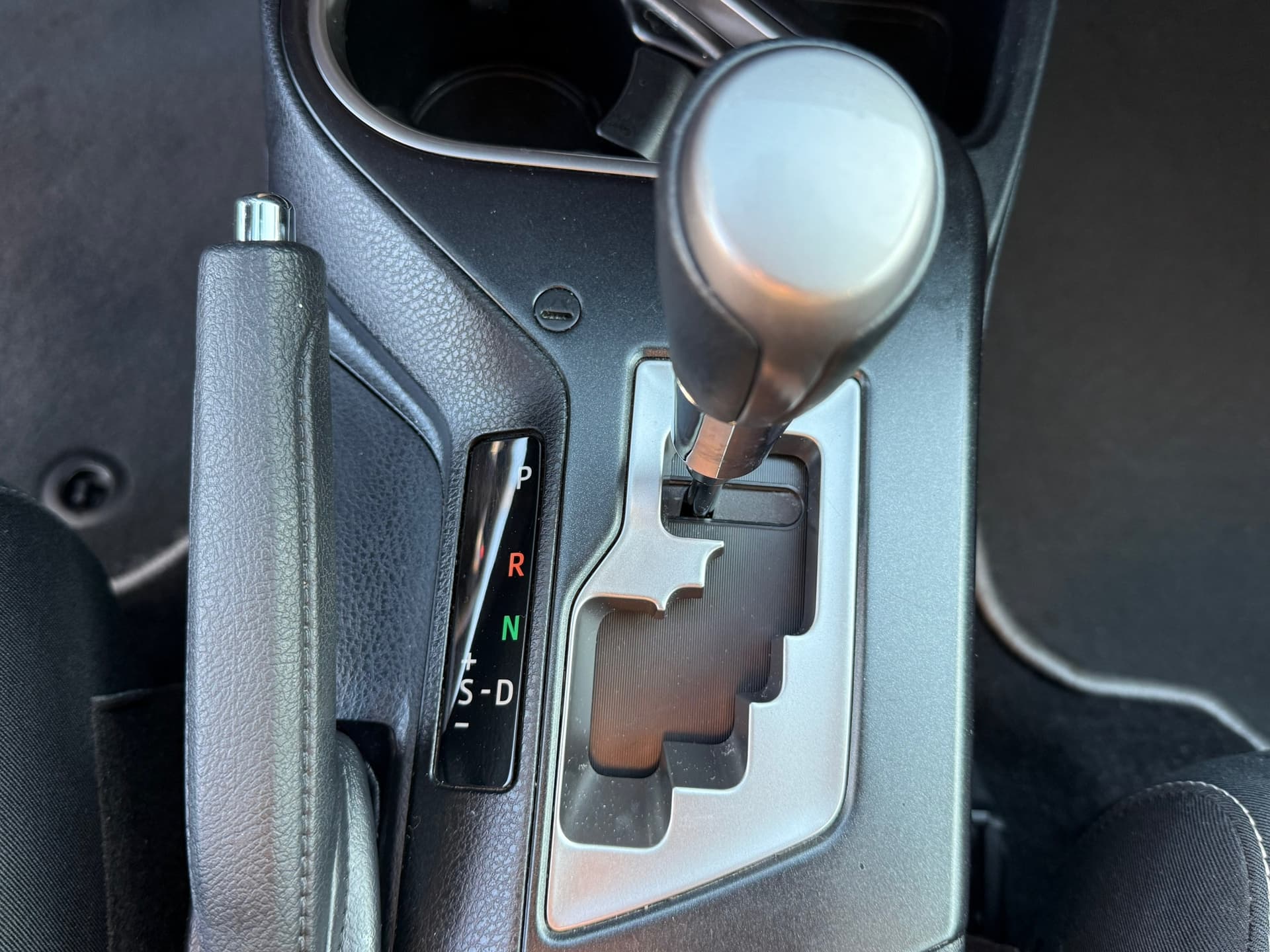 Toyota RAV4 2.5 Hybrid Dynamic, Navigatie,Achteruitrij camera,Parkeersensoren,Climate control thumbnail 18