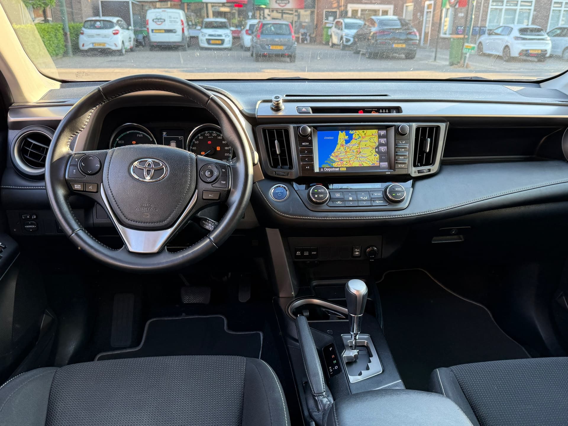 Toyota RAV4 2.5 Hybrid Dynamic, Navigatie,Achteruitrij camera,Parkeersensoren,Climate control thumbnail 20