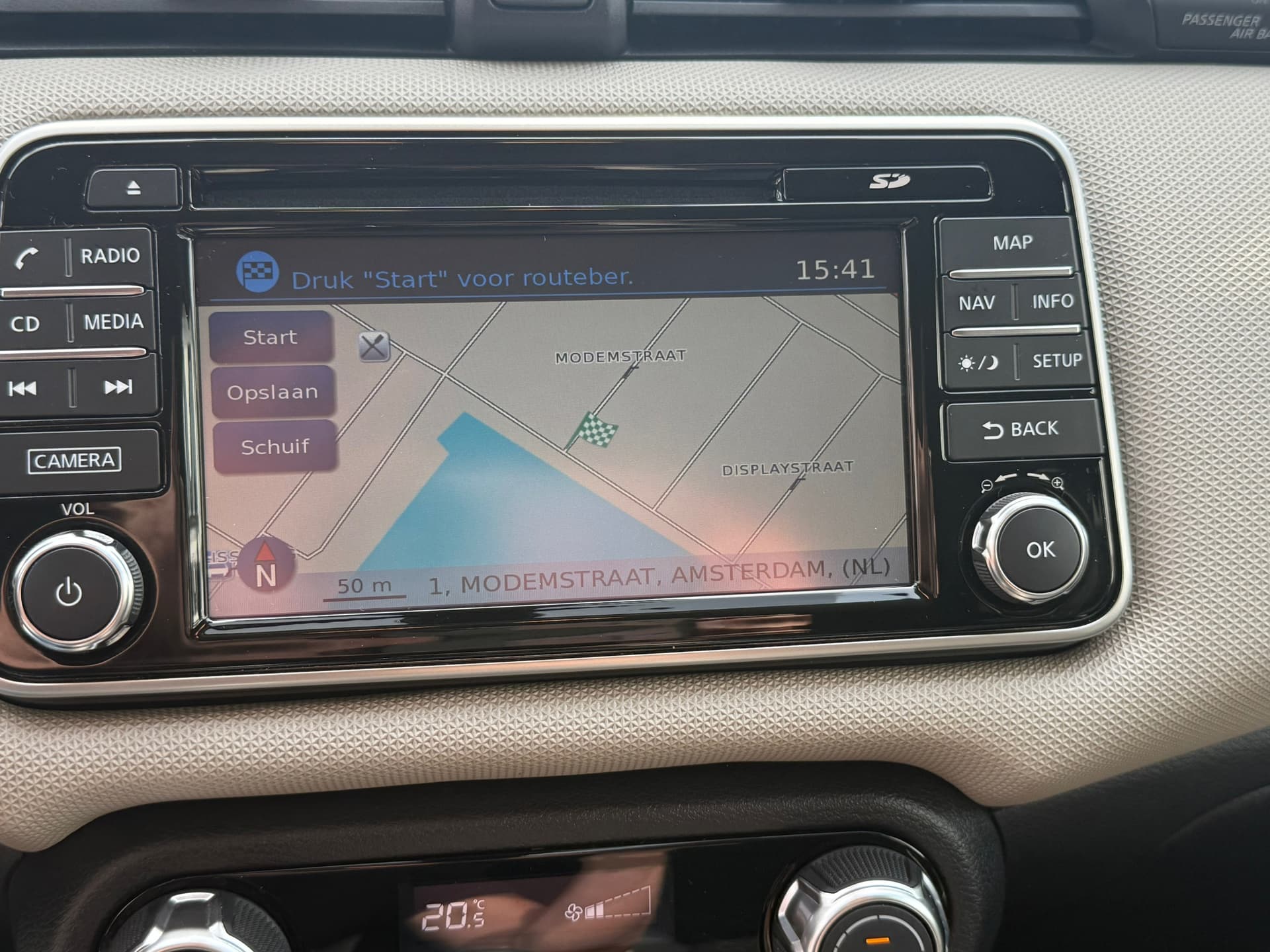 Nissan Micra 0.9 IG-T N-Connecta,Achteruitrij camera,Navigatie,Parkeersensoren.Climate control thumbnail 17