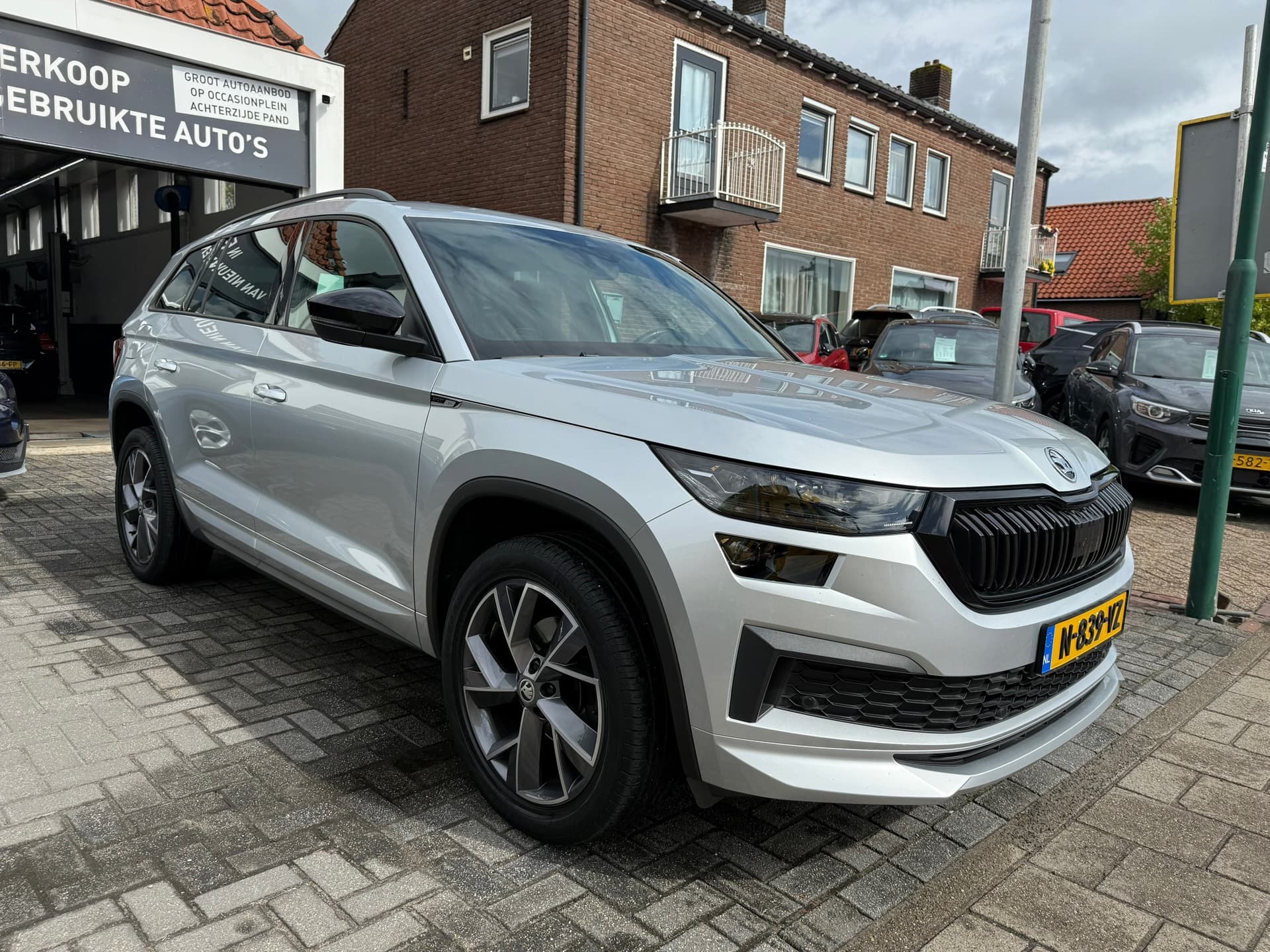 Skoda Kodiaq 1.5 TSI Sportline Business,Stuurverwarming,Stoelverwarming,Apple Carplay/Android,Navigatie thumbnail 3