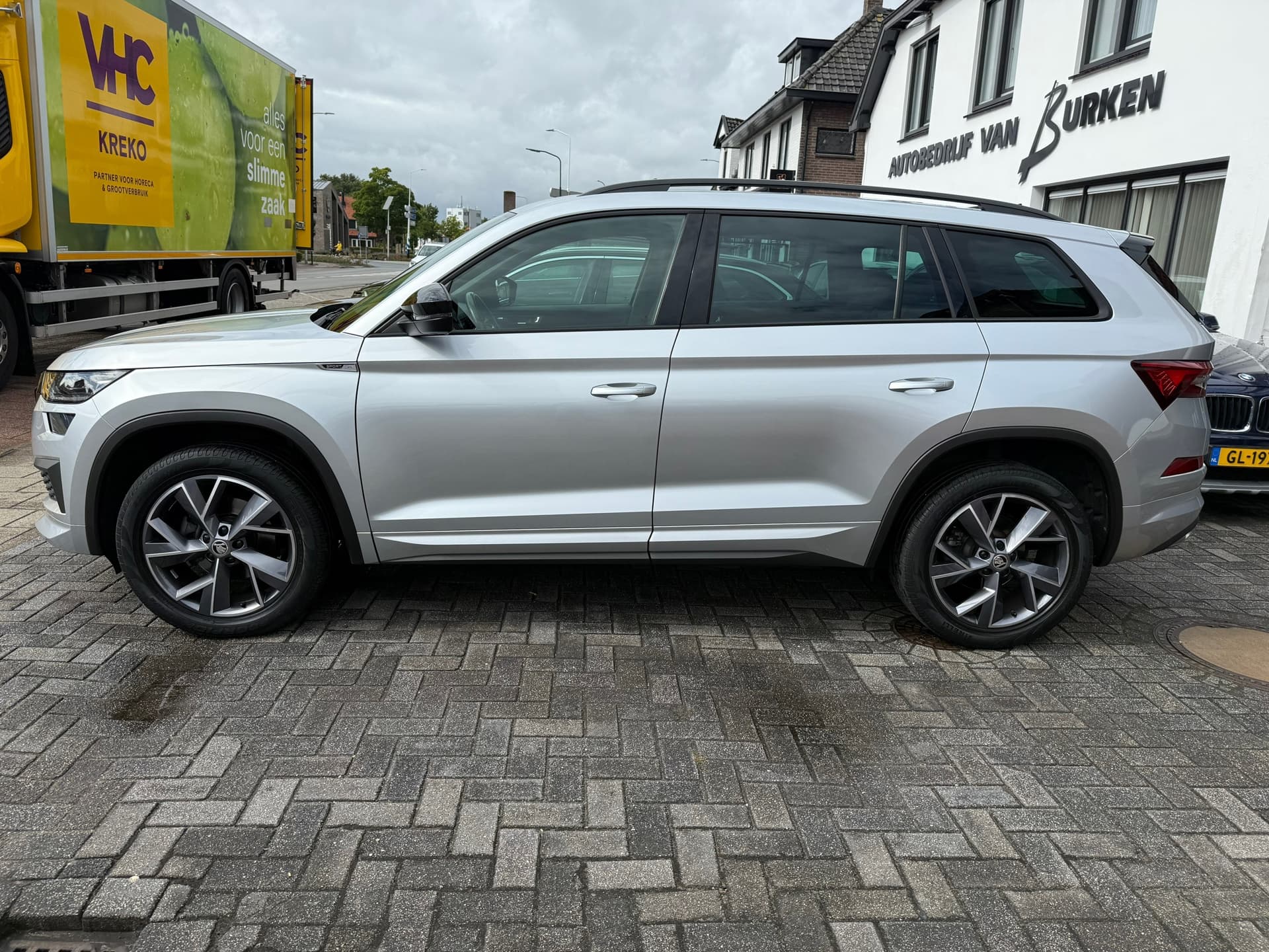 Skoda Kodiaq 1.5 TSI Sportline Business,Stuurverwarming,Stoelverwarming,Apple Carplay/Android,Navigatie thumbnail 4