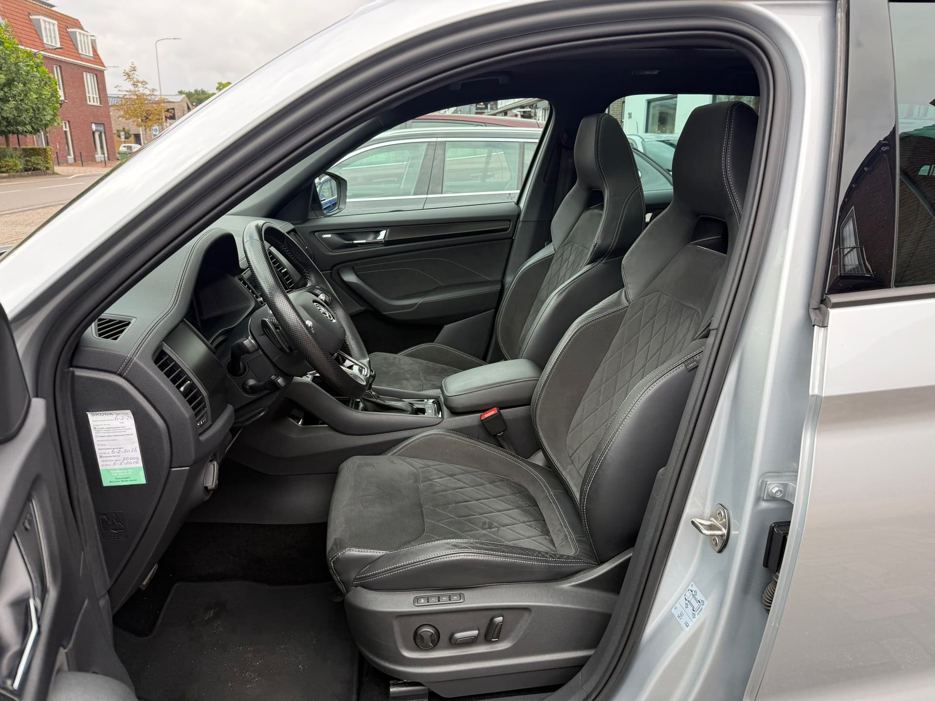 Skoda Kodiaq 1.5 TSI Sportline Business,Stuurverwarming,Stoelverwarming,Apple Carplay/Android,Navigatie thumbnail 12