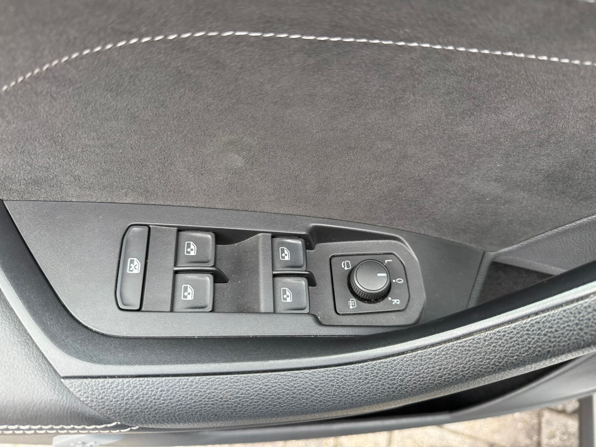 Skoda Kodiaq 1.5 TSI Sportline Business,Stuurverwarming,Stoelverwarming,Apple Carplay/Android,Navigatie thumbnail 13